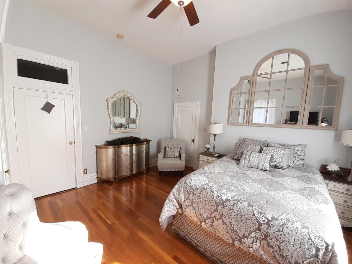 Queens Chamber W King Heavenly Bed At Nottingham Place In Wise Exterior photo